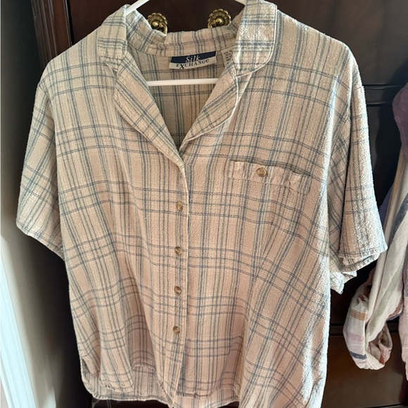 Silk Exchange short sleeve button down shirt - Picture 7 of 8